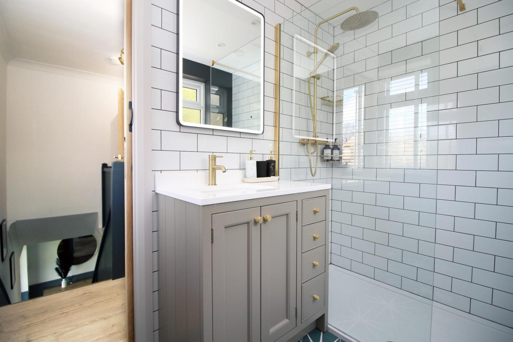 Stylish Home In Bath With Driveway Parking, 10Min From City Eksteriør bilde