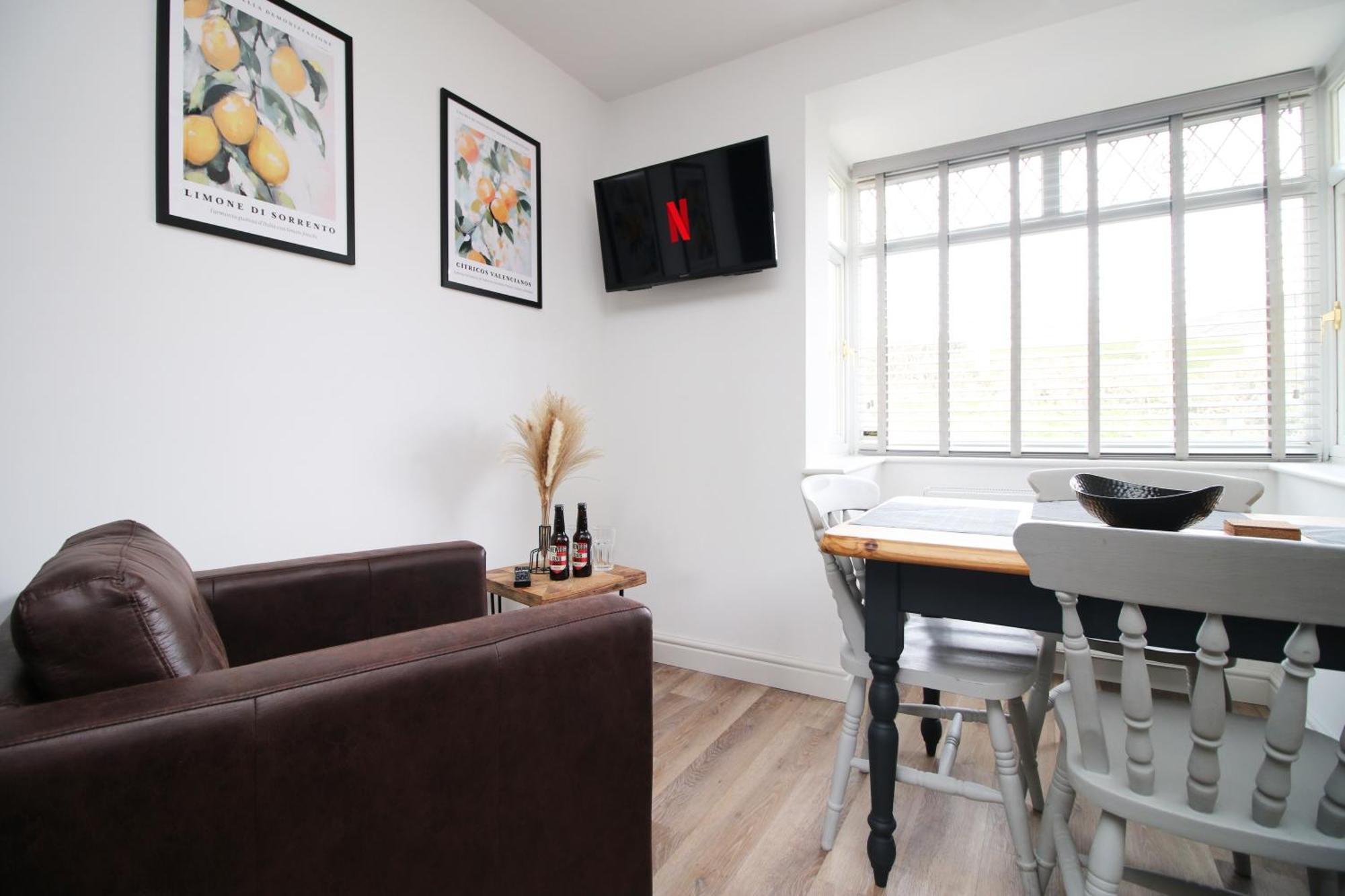 Stylish Home In Bath With Driveway Parking, 10Min From City Eksteriør bilde