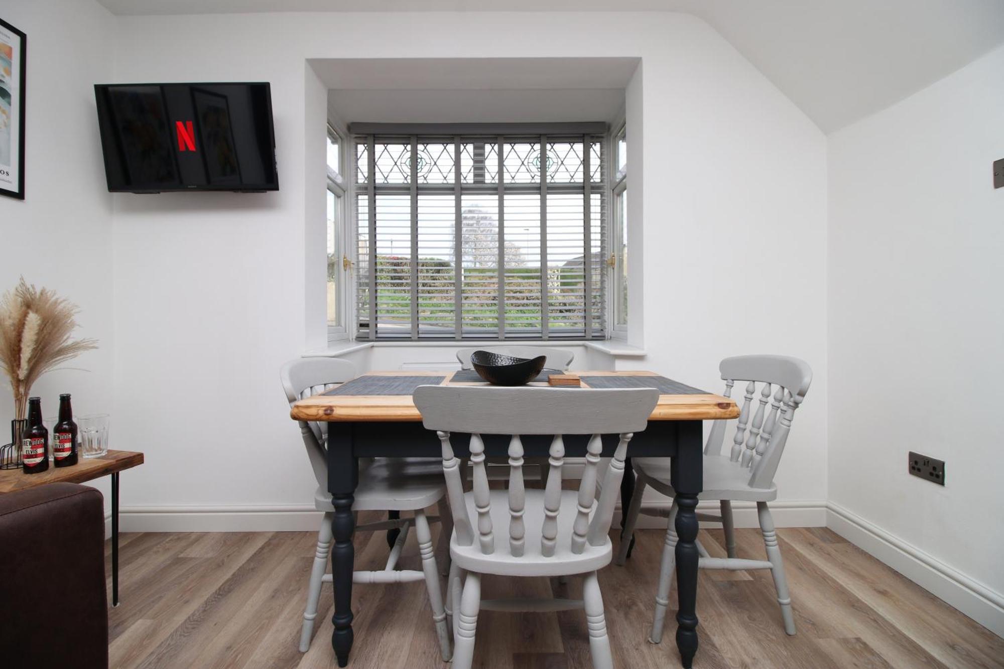 Stylish Home In Bath With Driveway Parking, 10Min From City Eksteriør bilde